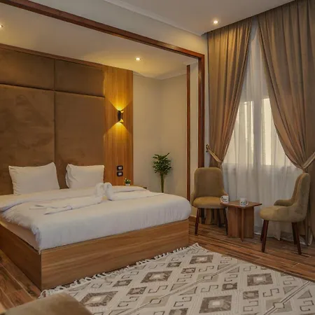 Suzana Pyramids Hotel